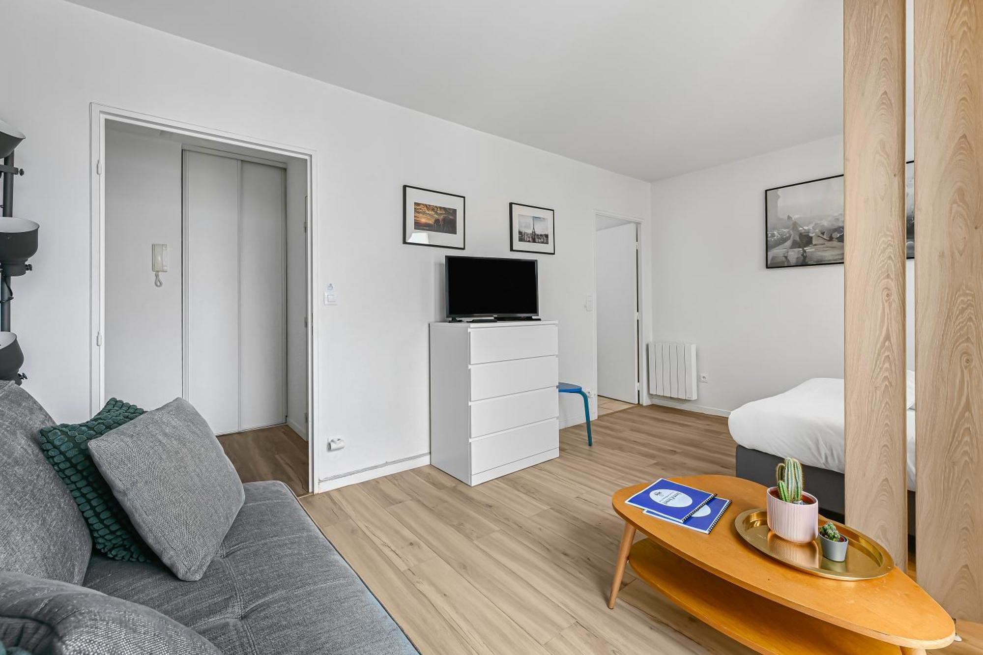 Joie Paris Parc Expo - Issy Les Moulineaux Apartment Exterior photo